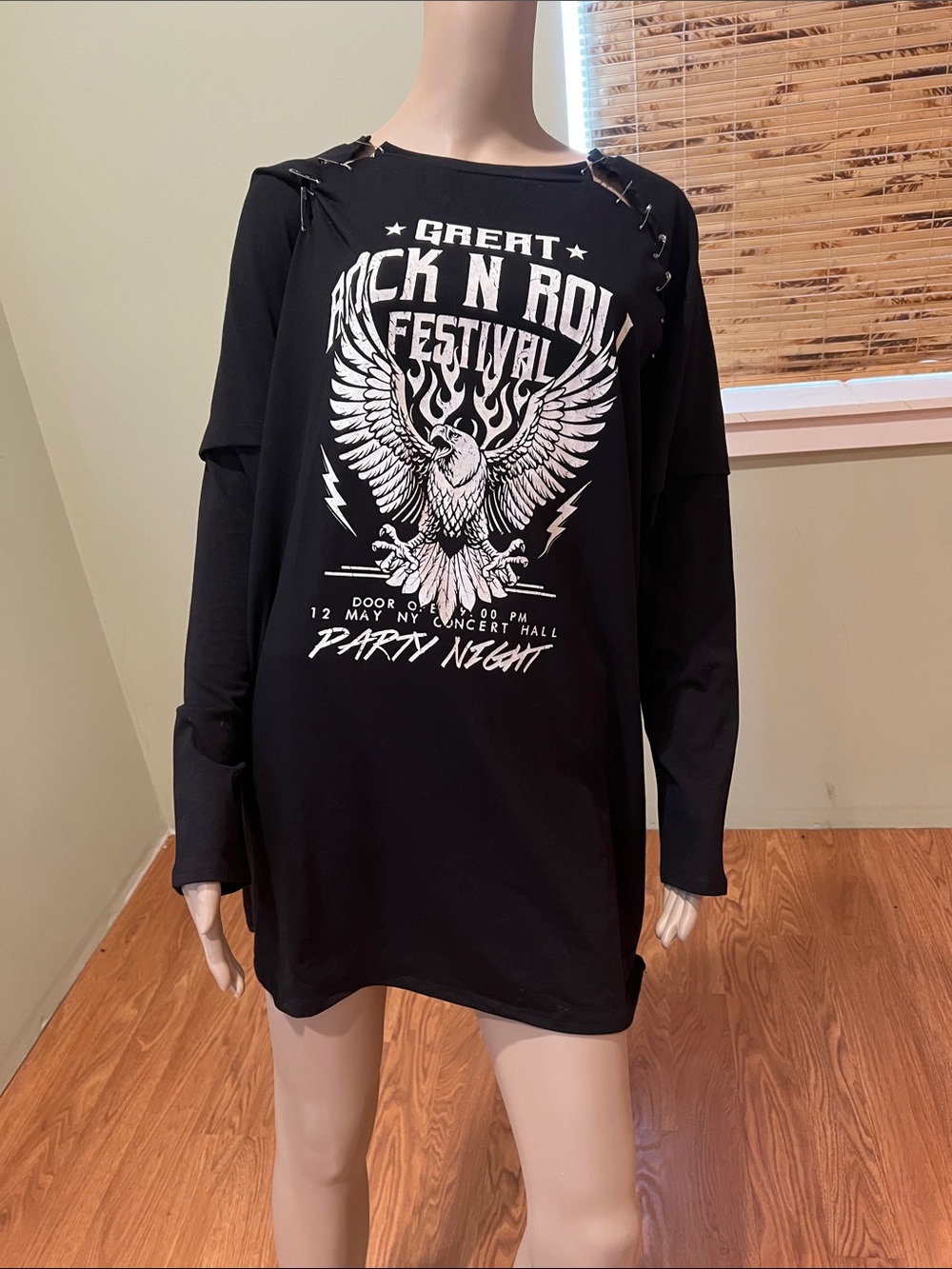 Black Graphic Rock N Roll Festival Tunic Top Size 2X